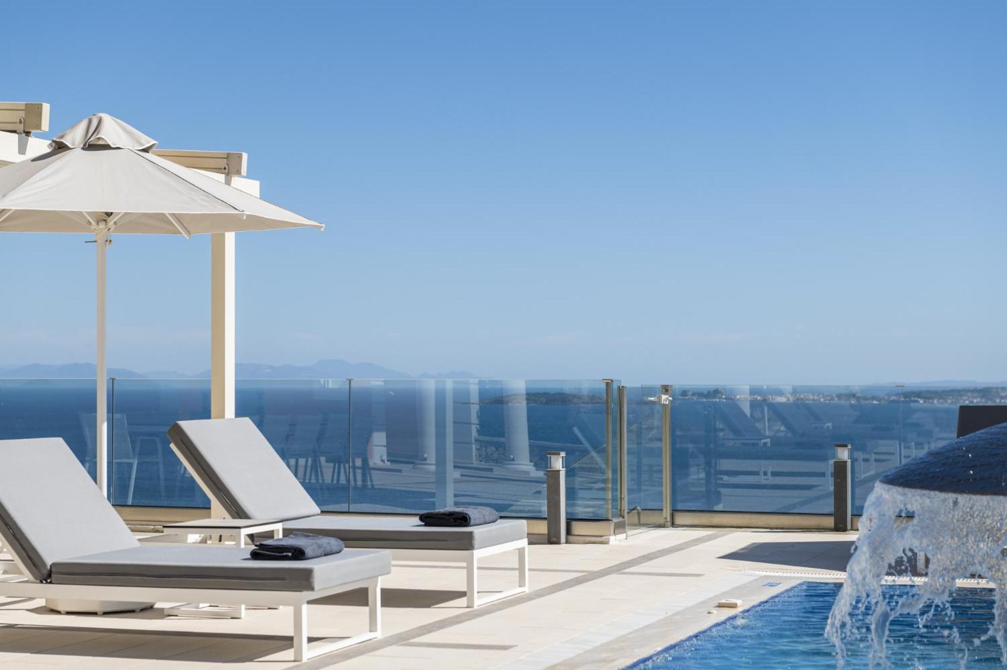 Monte Leone By Konnect With Pool, Hot Tub, & Stunning Seaview Villa